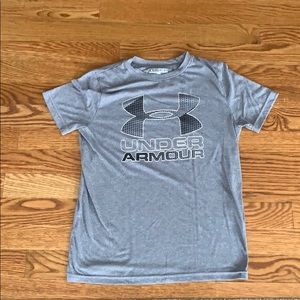 Kids gray under armor t shirt